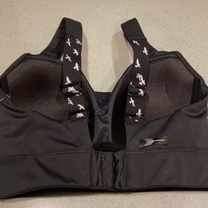 Oíselle sport bra size 32C